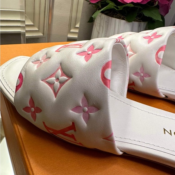 New Louis Vuitton Revival Mule By the Pool EU41 - Picture 11 of 16